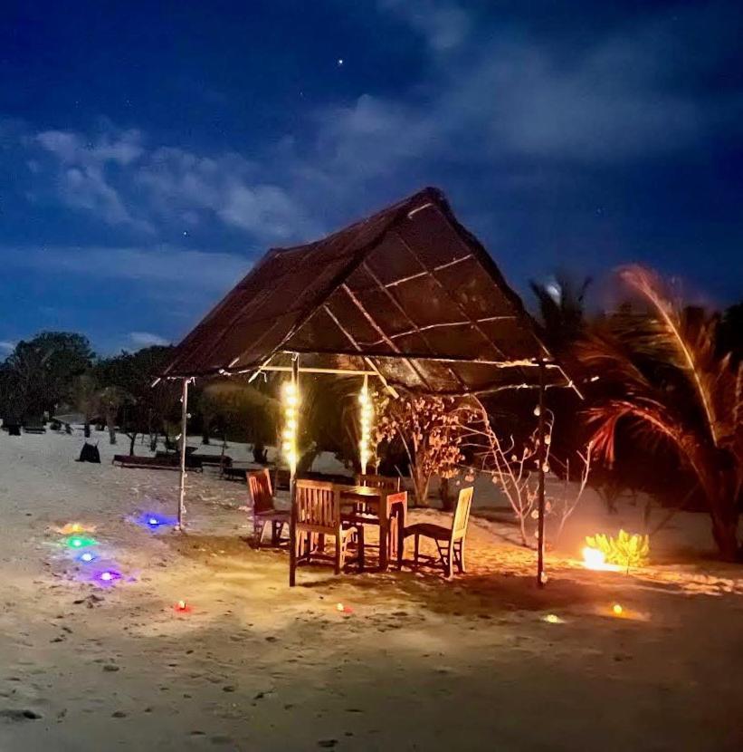 Shamar Guesthouse & Dive Maamigili Buitenkant foto